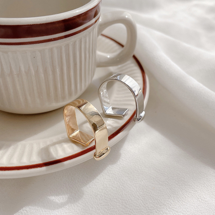 SIMPLE RING