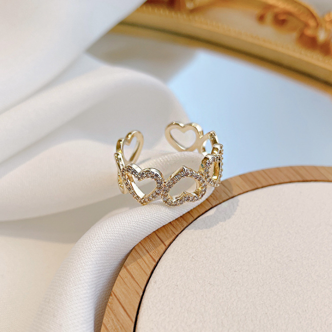 CONNECT THE LOVE RING.