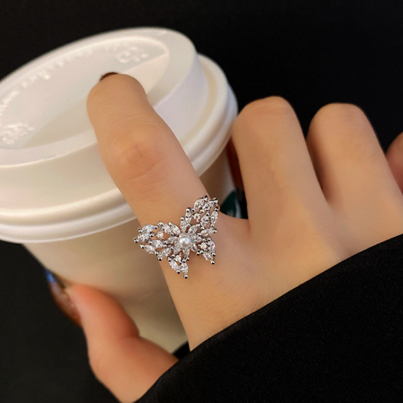 BUTTERFLY RING