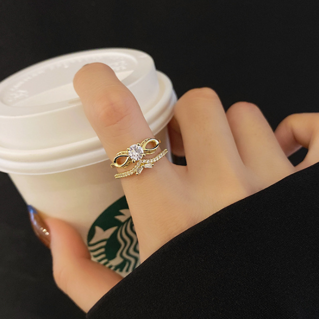 LOVE DIAMOND CONNECTING RING.