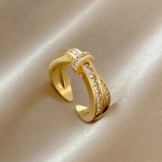 PERSONALIZED DESIGN RING.