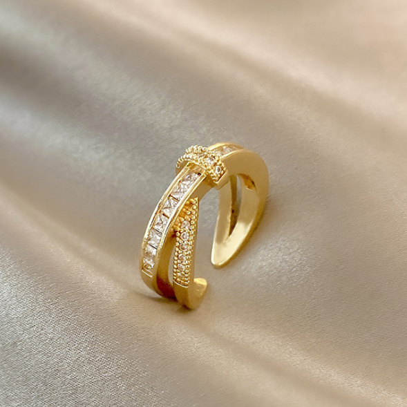 PERSONALIZED DESIGN RING.