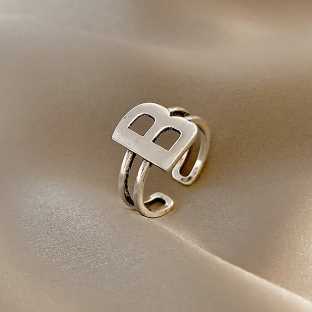 B LETTER RING