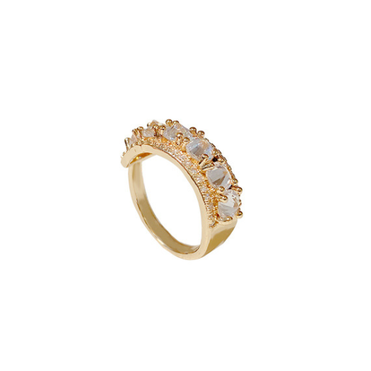 A RING WITH SOME PEARLS.