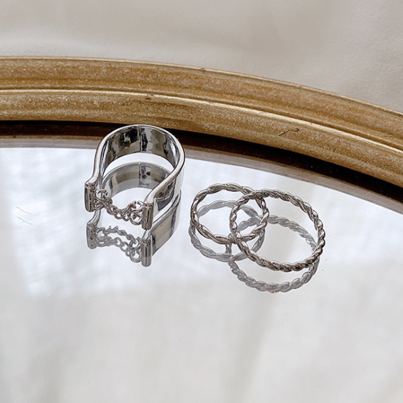 THREE-PIECE SUIT RING