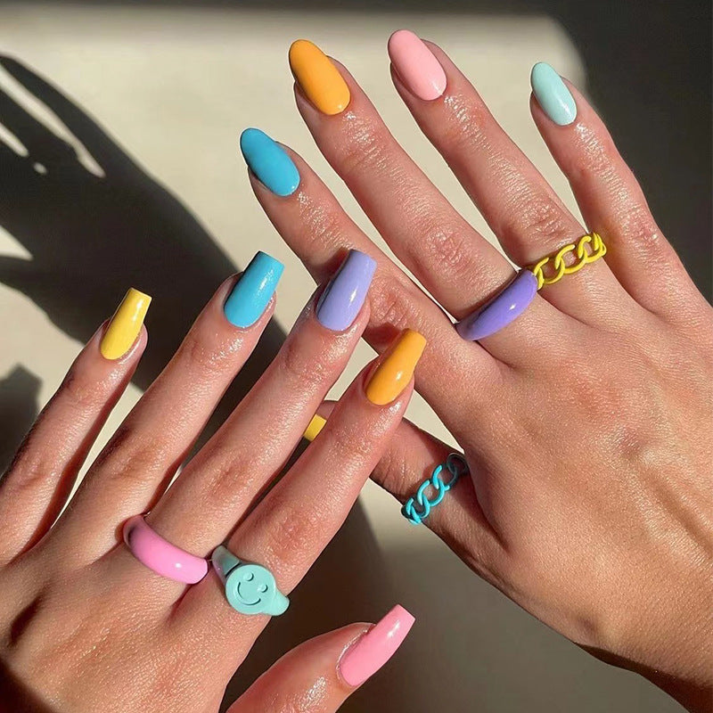 MACARON
