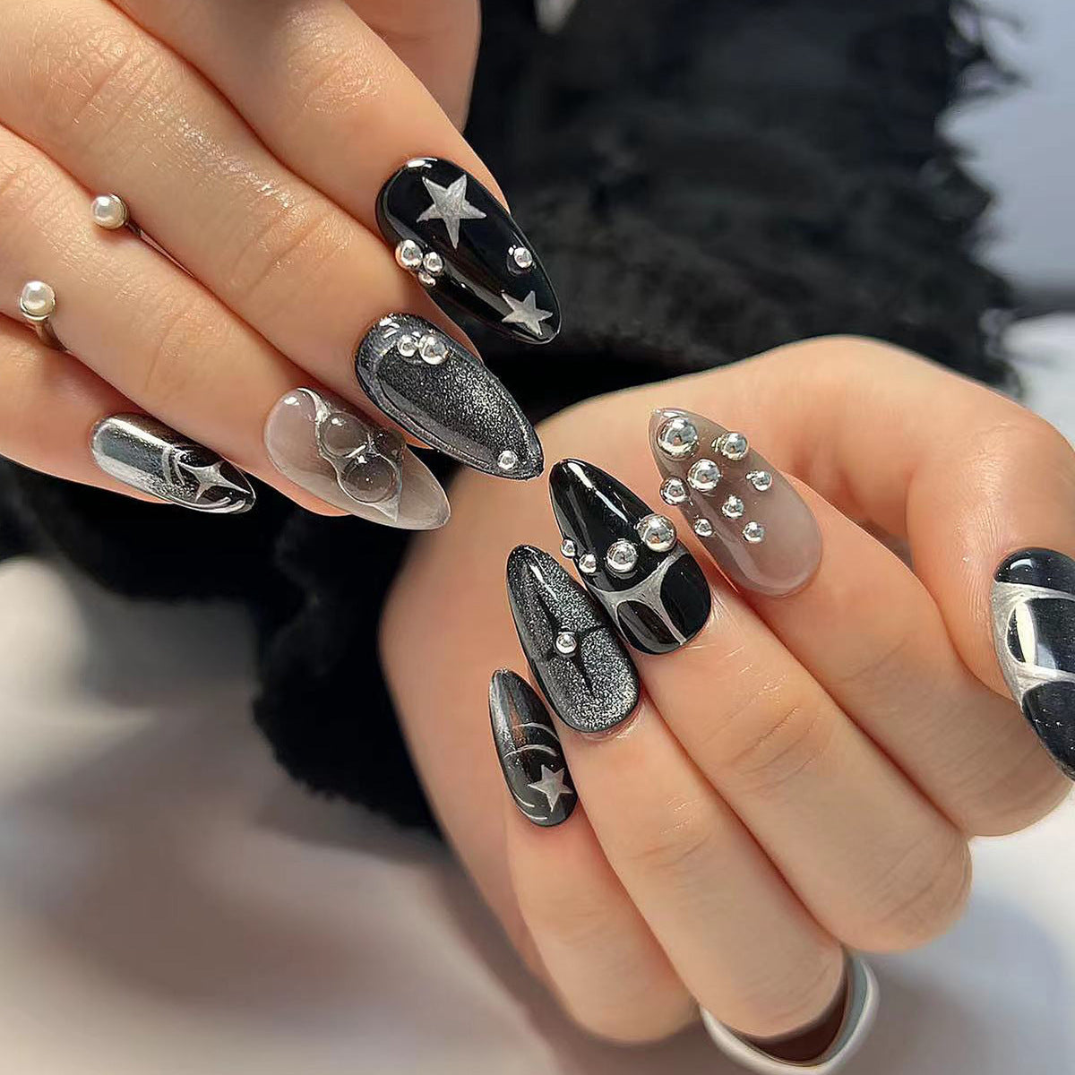 24PCS MEDIUM DARK STARS PRESS ON NAILS