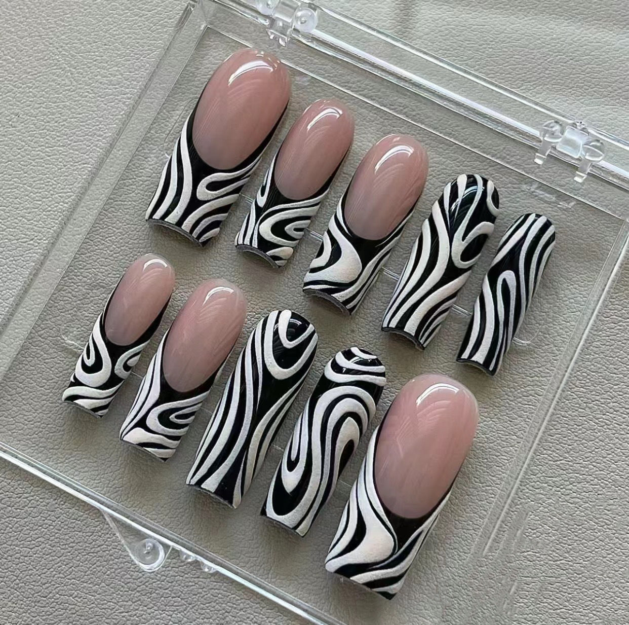 ZEBRA ZEBRA-TEN PIECES OF HANDCRAFTED PRESS ON NAIL