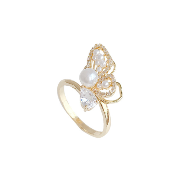 BUTTERFLY RING ON PEARL.